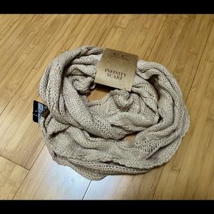 CC infinity scarf
